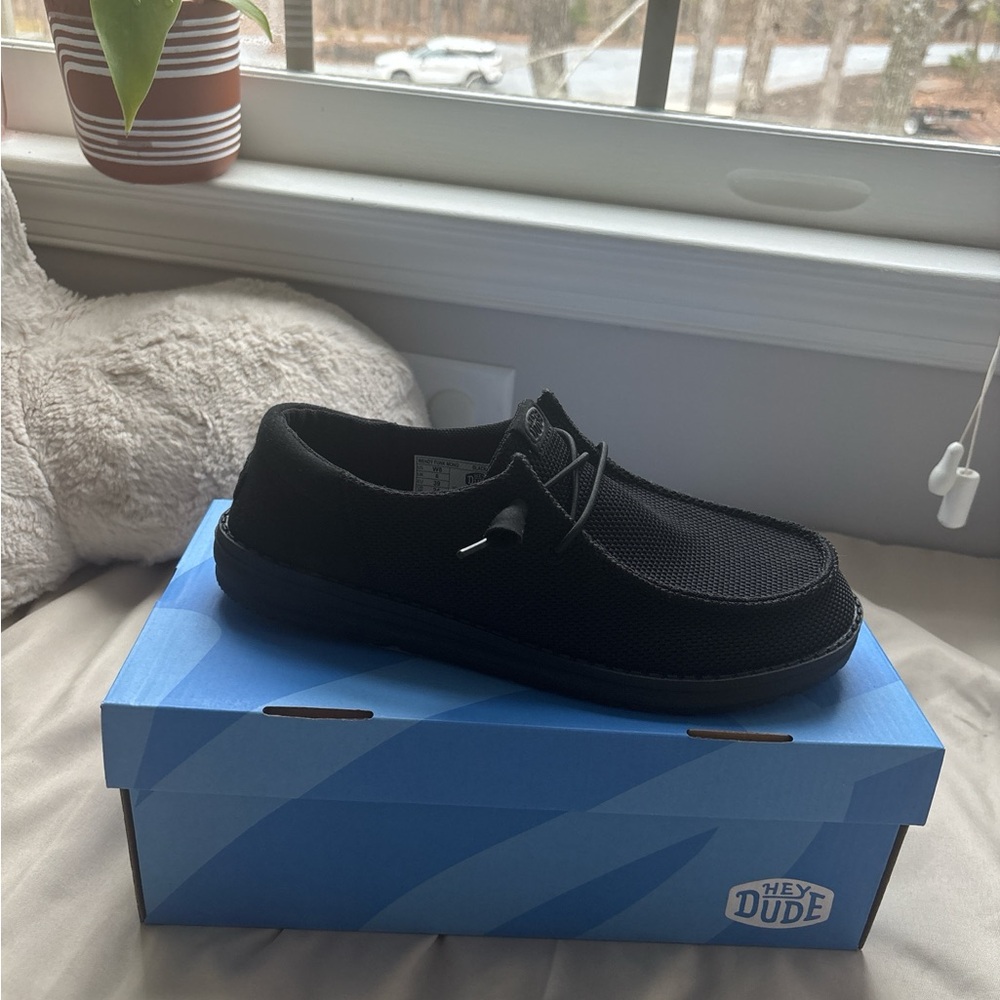 Hey Dude woman’s Black Casual Shoes